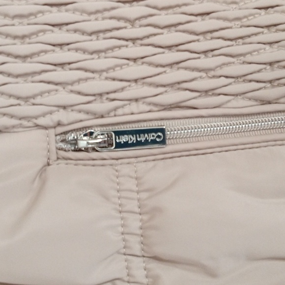 Women's Calvin Klein Beige Tan Fur Collar Puffer Vest - Picture 5 of 8